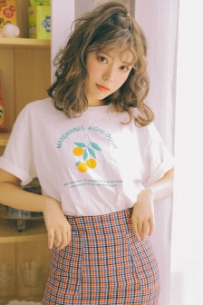美女丰满身材比基尼